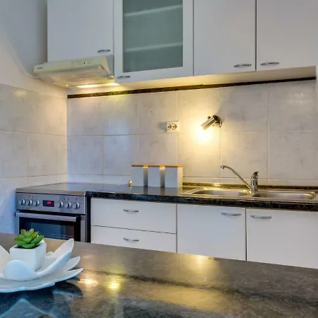Vikendica Modern In With Terrace Zadar