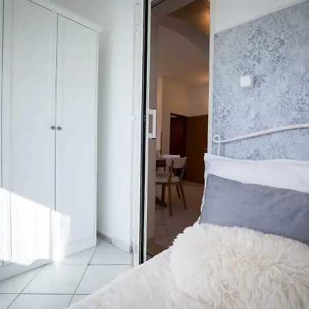 Modern In With Terrace Vikendica Zadar